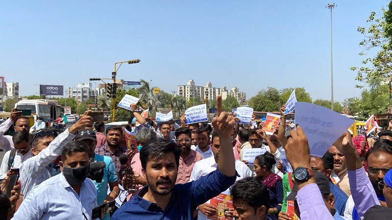 Jignesh Mevani Arrested | Citizens come out in protest nationwide